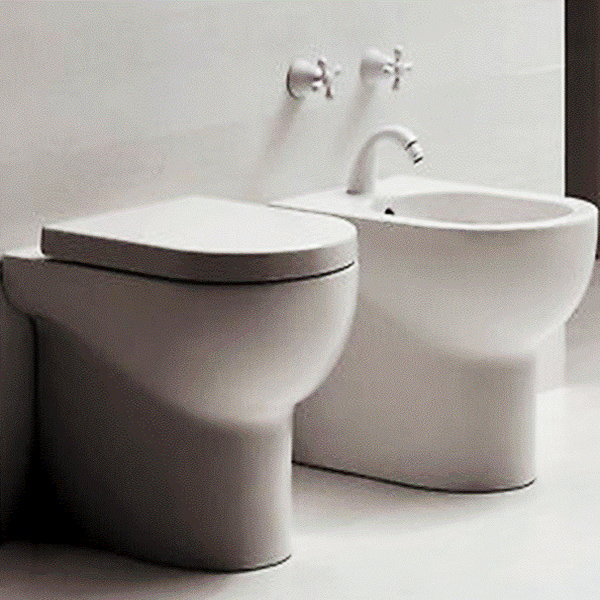 Sanitari sospesi design minimal linee morbide